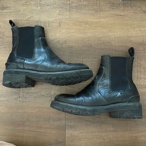 Black leather Frye Chelsea boots
